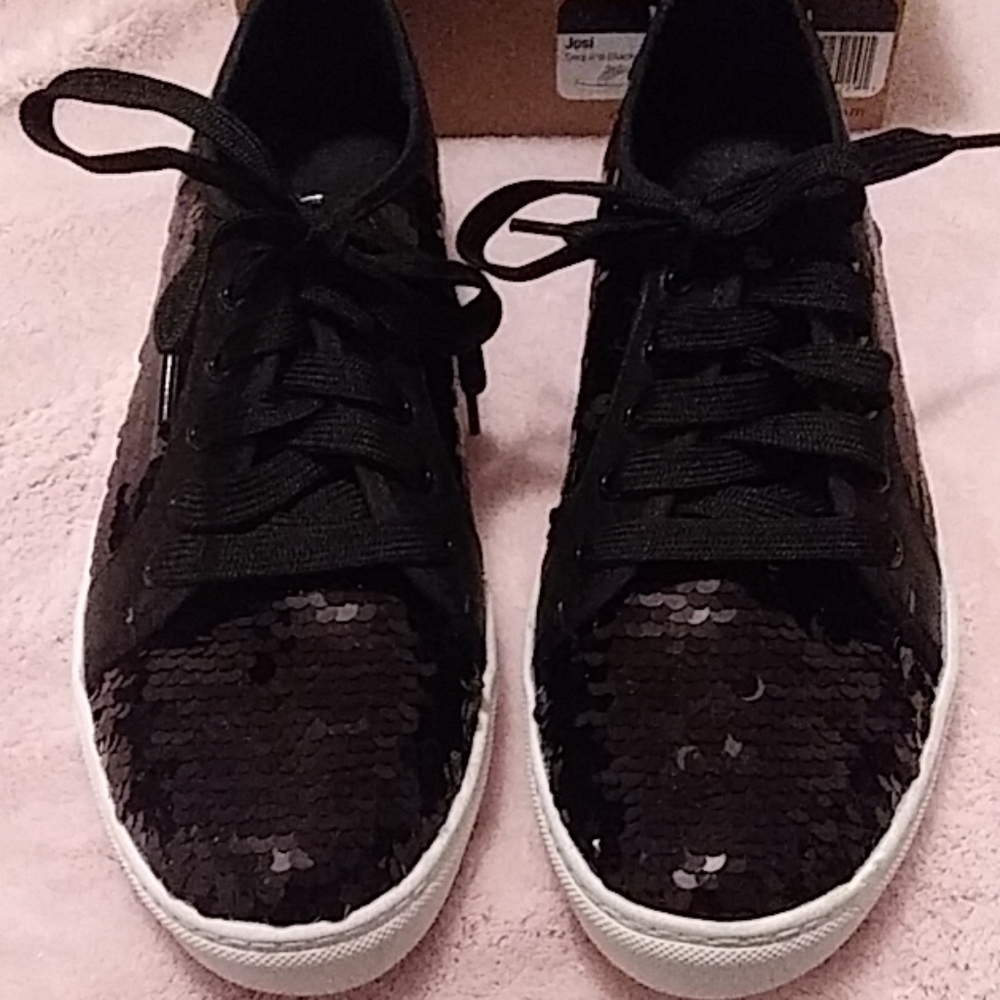 NIB sequins sneakers